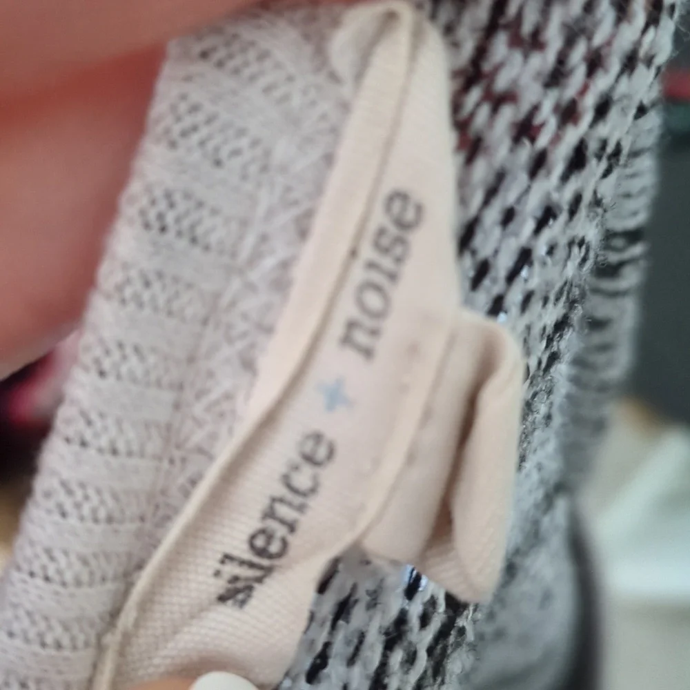 Silence and Noise Striped Knit Pullover Size XS (fits like a medium) - Picture 7 of 7